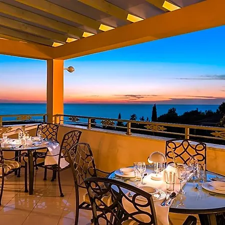 Belle View - Sea View & Sunset 아소스